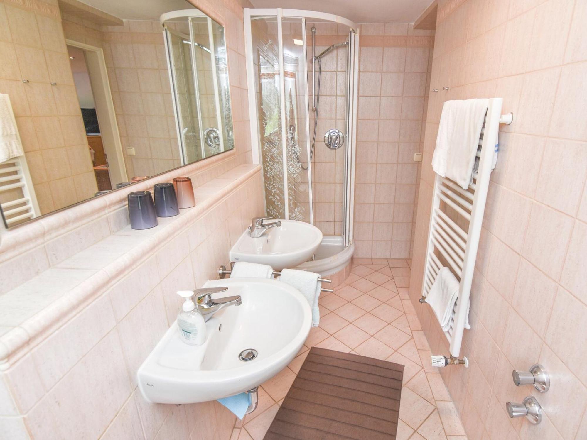 Pleasant Apartment In Ruhpolding With Swimming Pool Екстериор снимка