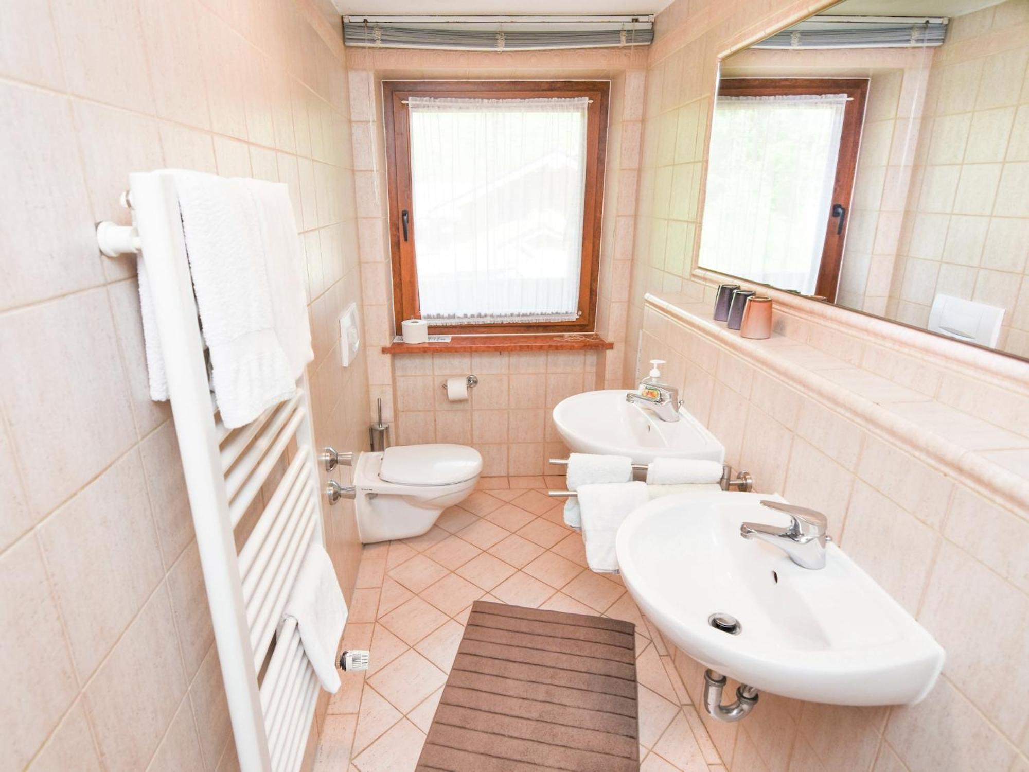 Pleasant Apartment In Ruhpolding With Swimming Pool Екстериор снимка